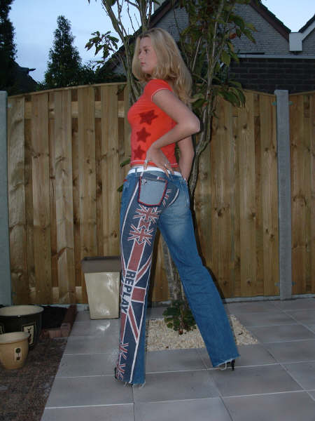 laura-ass.jpg